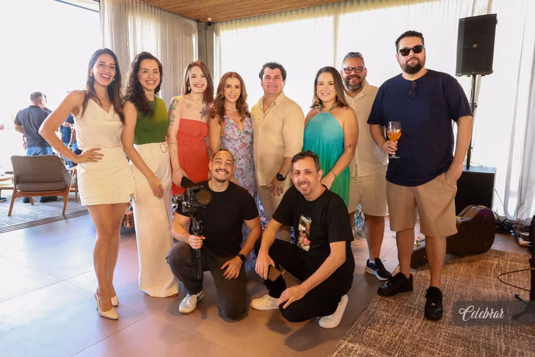 Cristiano Almeida comemora seus 38 anos em um almoço surpresa com amigos e parceiros – foto 229