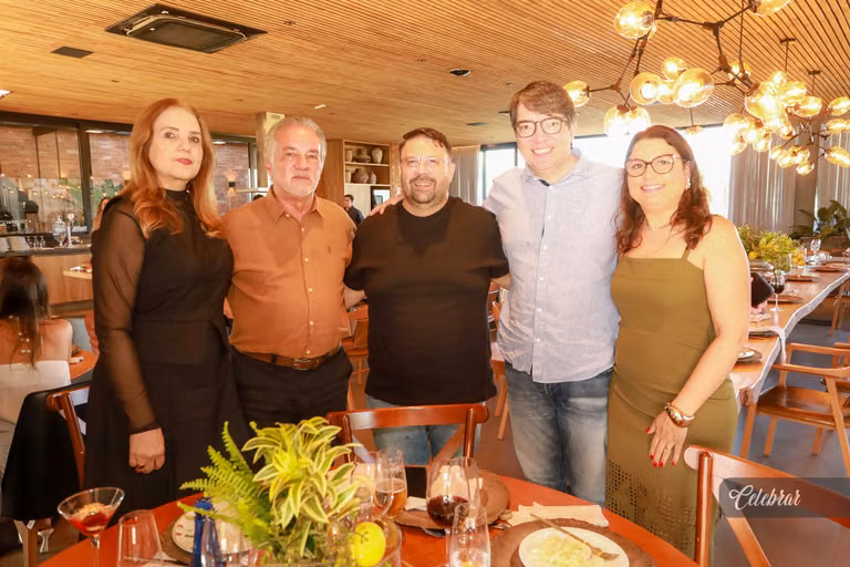 Cristiano Almeida comemora seus 38 anos em um almoço surpresa com amigos e parceiros – foto 231