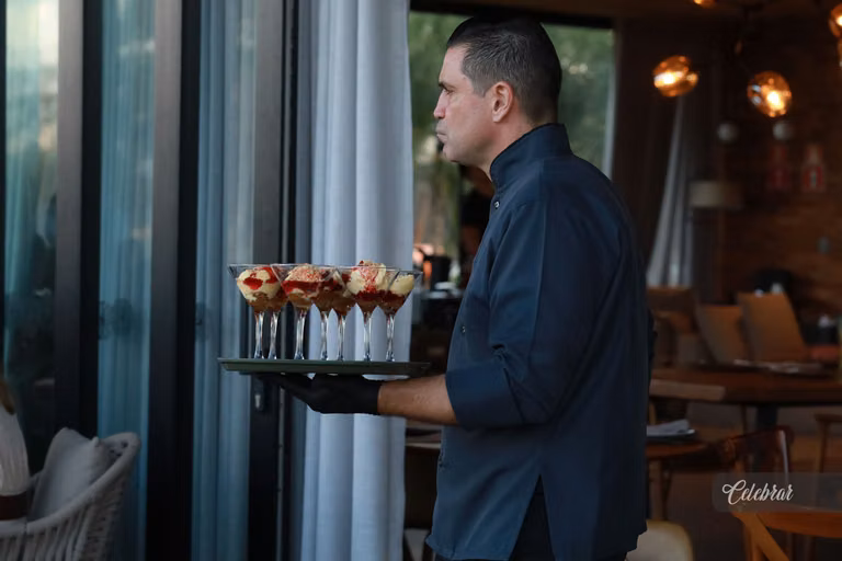 Cristiano Almeida comemora seus 38 anos em um almoço surpresa com amigos e parceiros – foto 233