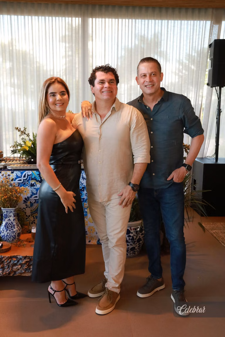 Cristiano Almeida comemora seus 38 anos em um almoço surpresa com amigos e parceiros – foto 239