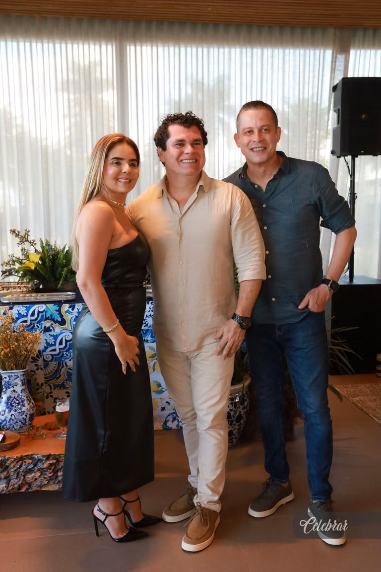 Cristiano Almeida comemora seus 38 anos em um almoço surpresa com amigos e parceiros – foto 240