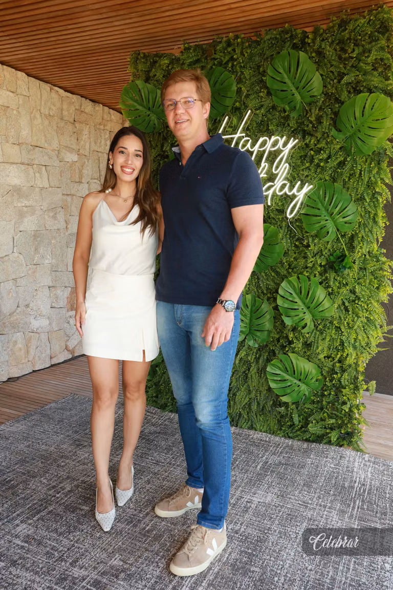 Cristiano Almeida comemora seus 38 anos em um almoço surpresa com amigos e parceiros – foto 73