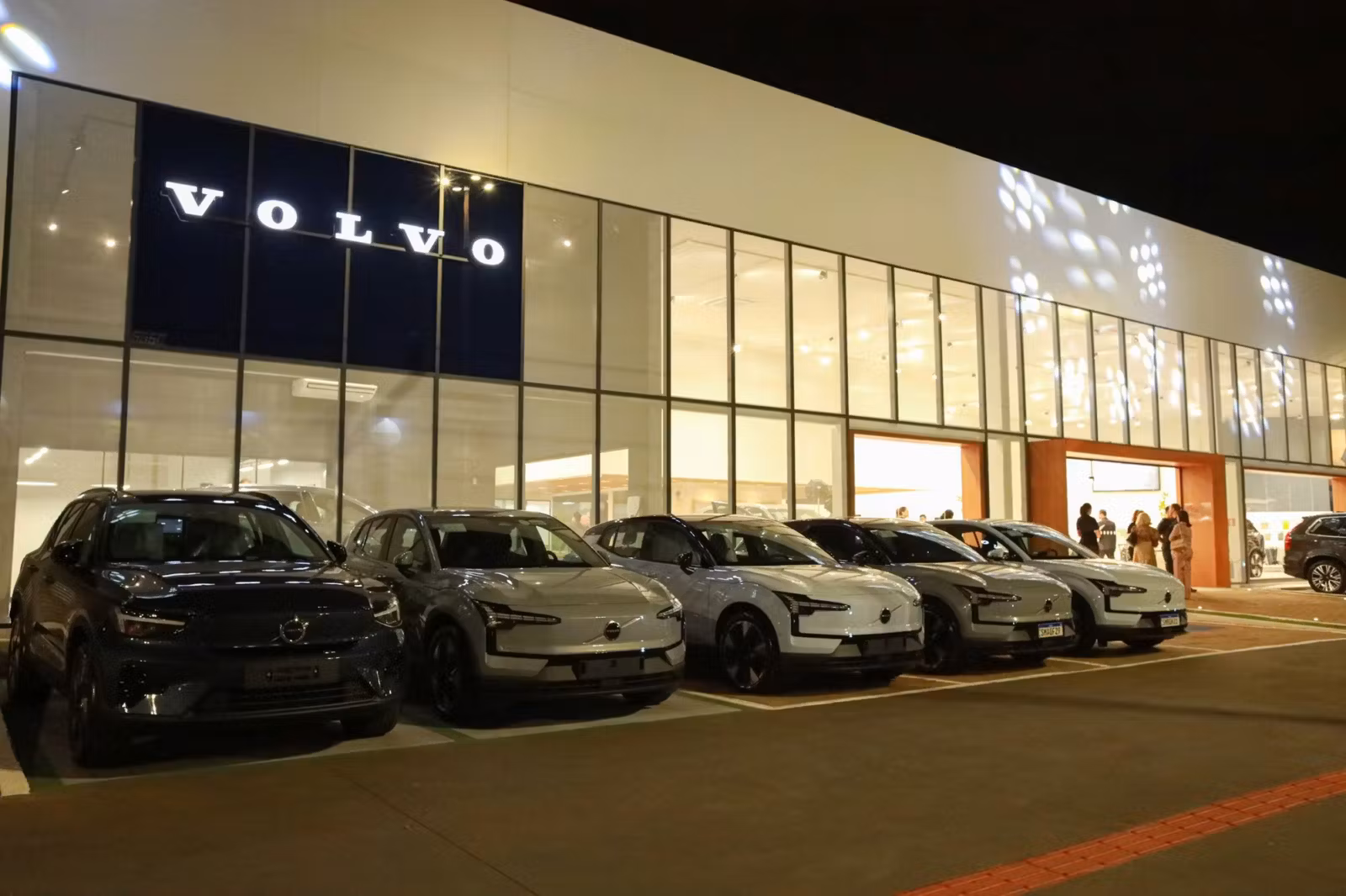 Enzo Volvo chega a Dourados com a inauguração da sua 50ª concessionária