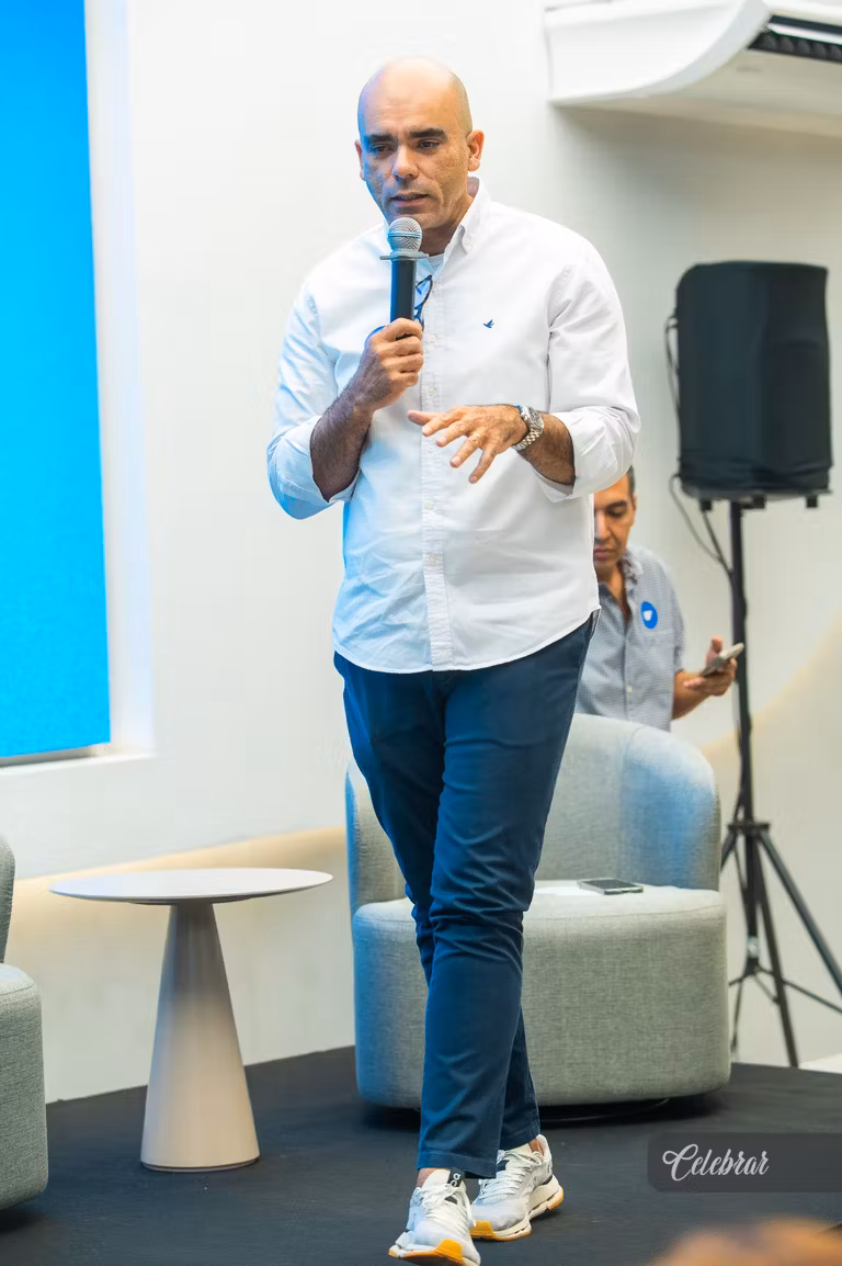 Networking e inspiração marcam a 2ª edição do Café com Negócios com o tema “Liderança que Gera Resultados” – foto 114