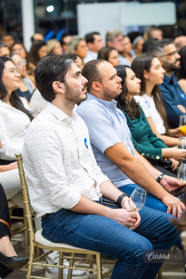 Networking e inspiração marcam a 2ª edição do Café com Negócios com o tema “Liderança que Gera Resultados” – foto 134