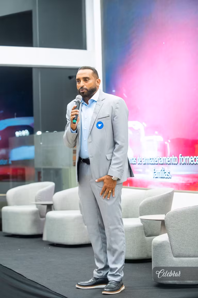 Networking e inspiração marcam a 2ª edição do Café com Negócios com o tema “Liderança que Gera Resultados” – foto 135