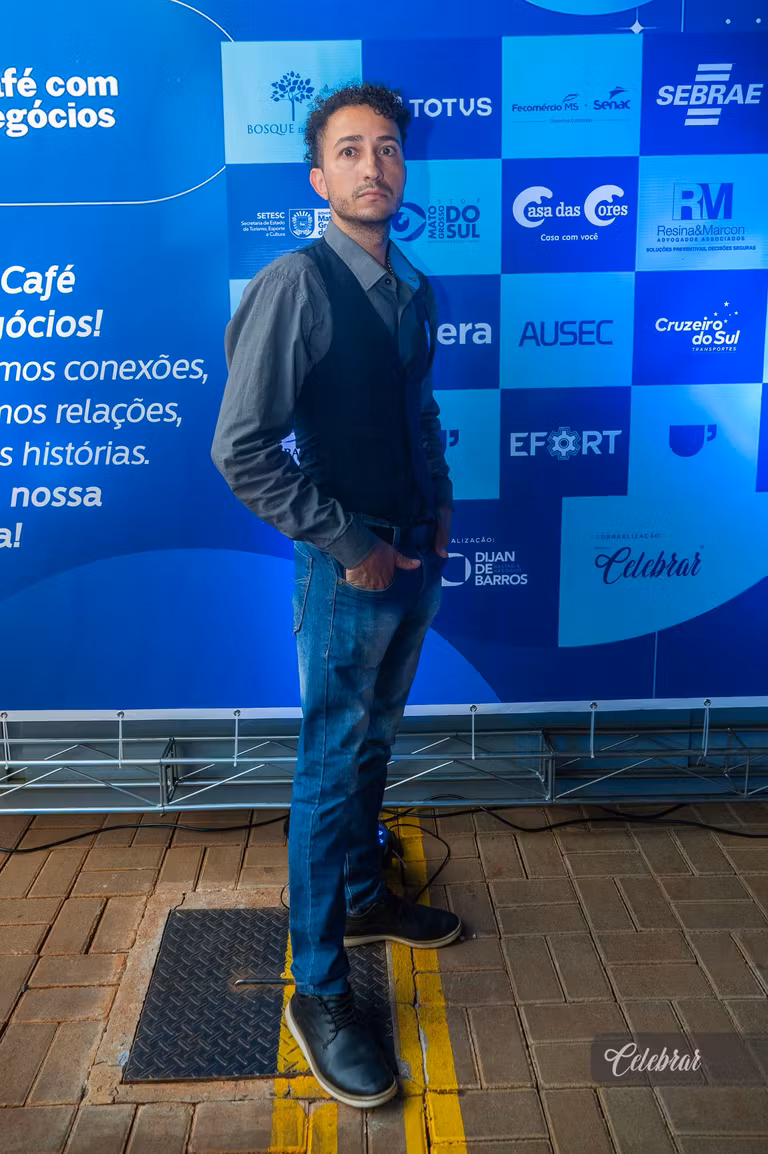 Networking e inspiração marcam a 2ª edição do Café com Negócios com o tema “Liderança que Gera Resultados” – foto 81