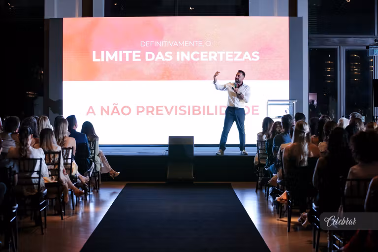 Veja mais registros da Masterclass “O Mercado de Luxo – Edição Especial Dourados”, com Carlos Ferreirinha – foto 265