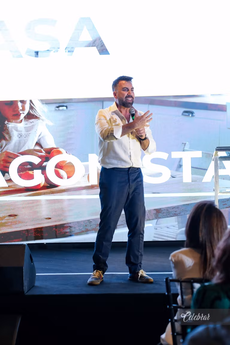 Veja mais registros da Masterclass “O Mercado de Luxo – Edição Especial Dourados”, com Carlos Ferreirinha – foto 278
