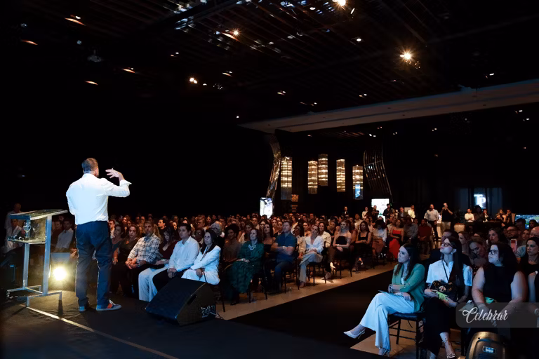 Veja mais registros da Masterclass “O Mercado de Luxo – Edição Especial Dourados”, com Carlos Ferreirinha – foto 40