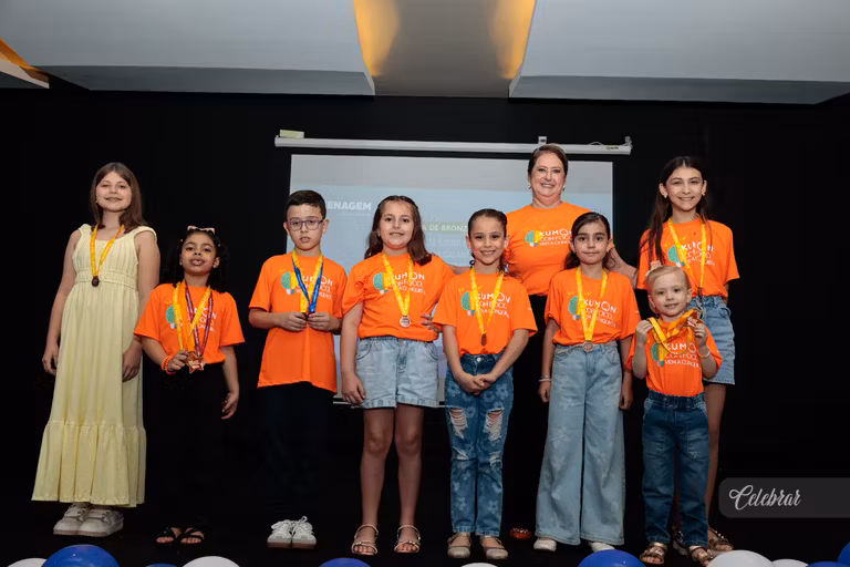 Kumon Unidade Progresso homenageia alunos adiantados em evento especial – foto 304