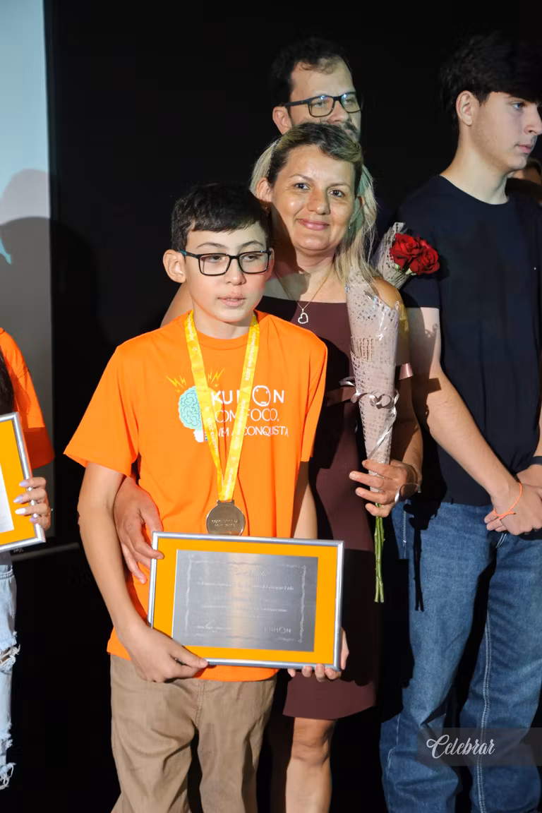 Kumon Unidade Progresso homenageia alunos adiantados em evento especial – foto 343
