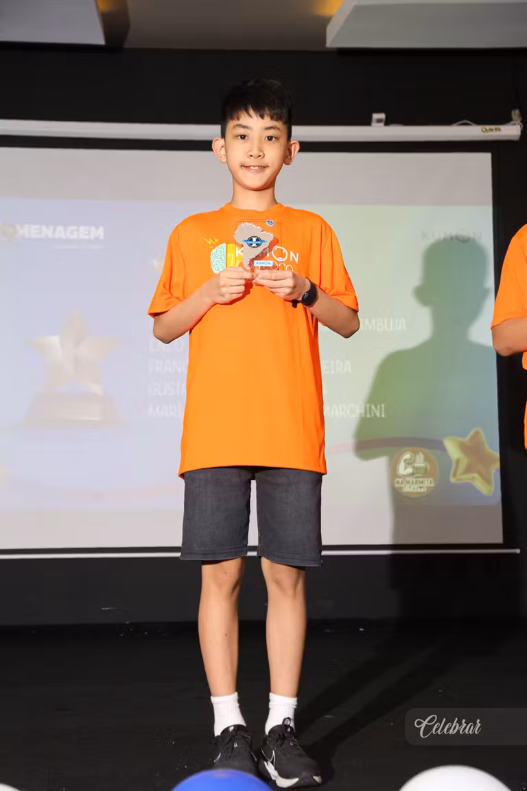 Kumon Unidade Progresso homenageia alunos adiantados em evento especial – foto 375