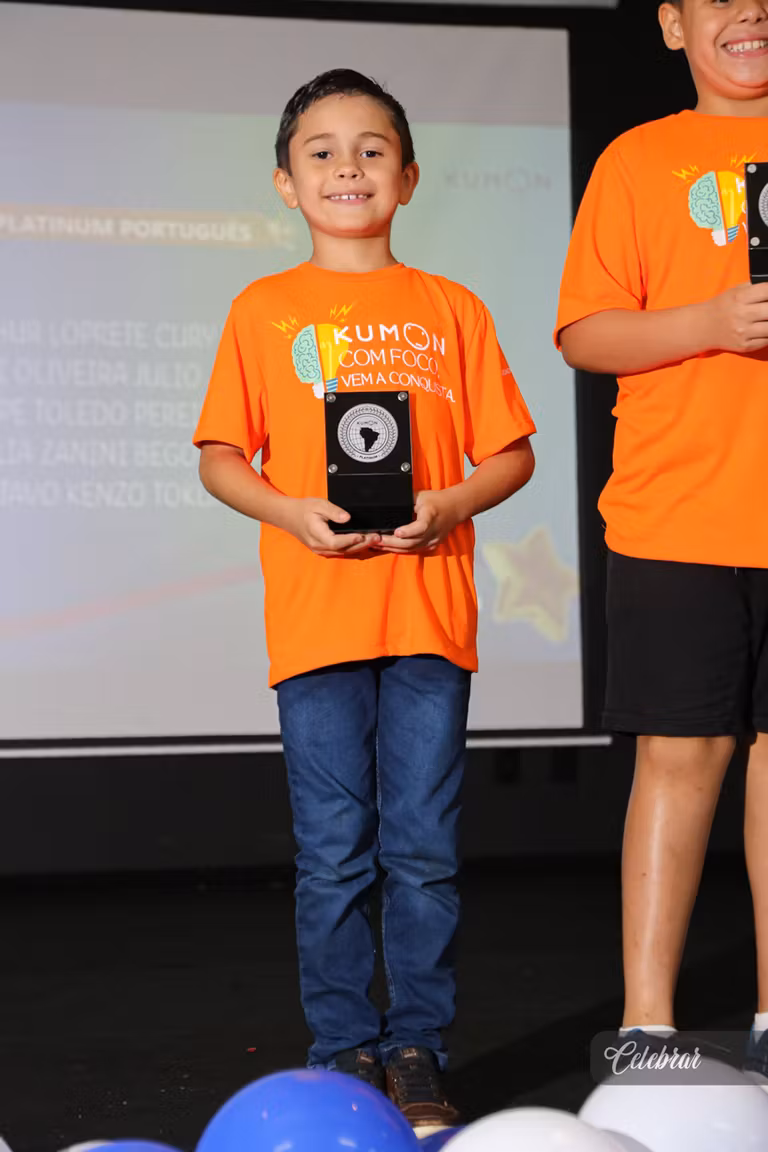 Kumon Unidade Progresso homenageia alunos adiantados em evento especial – foto 393