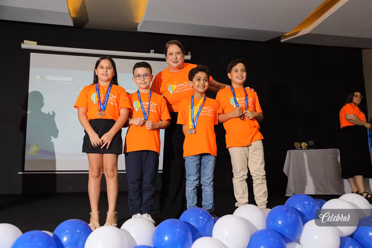 Kumon Unidade Progresso homenageia alunos adiantados em evento especial – foto 450
