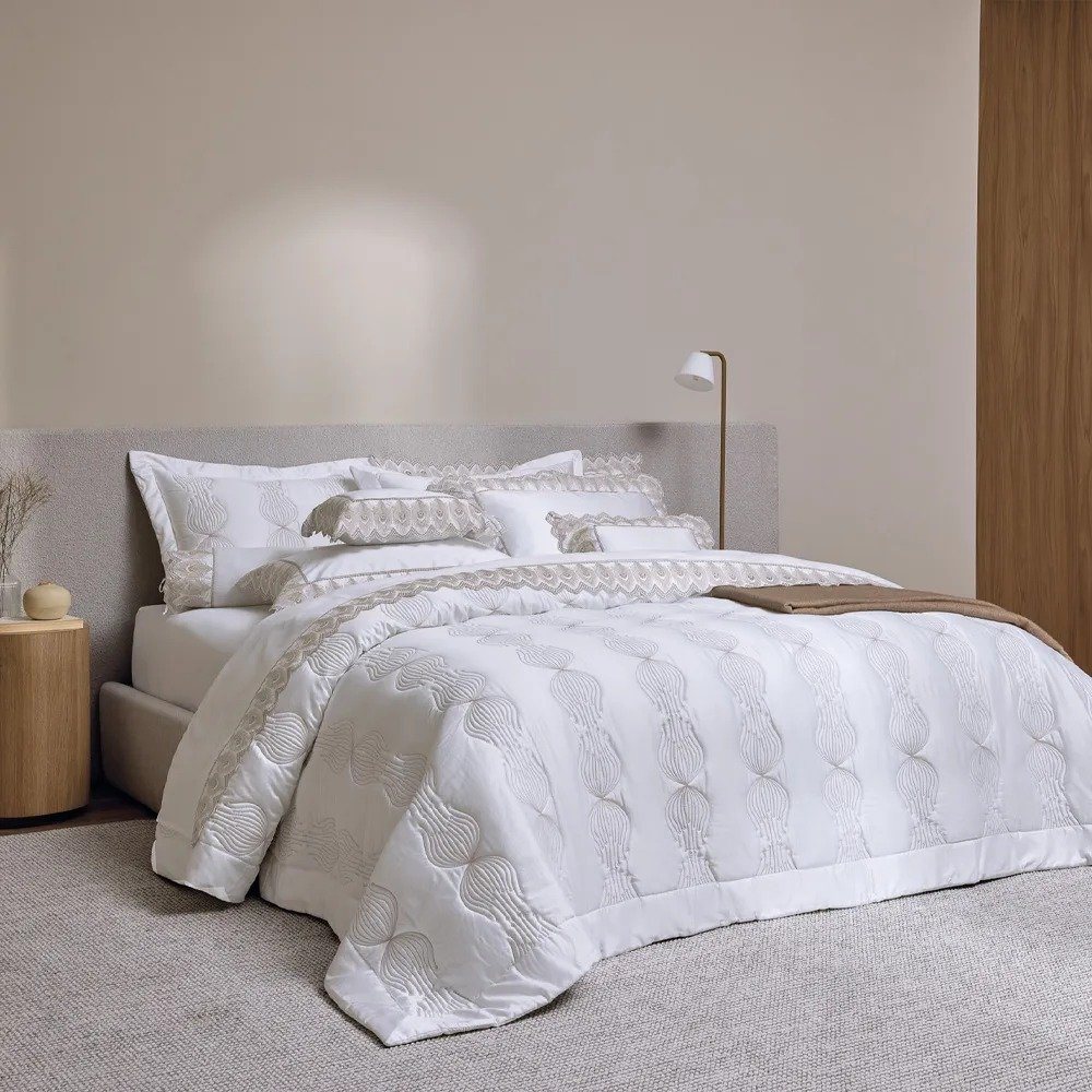 Comece uma nova história com elegância em cada detalhe. Trussardi e Sonno D’Oro traduzem tradição, sofisticação e novos começos. — foto 2