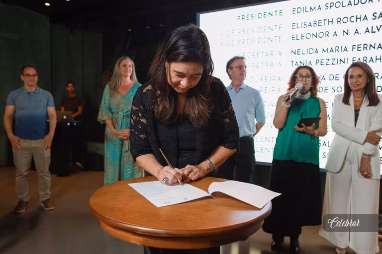 Noite de lançamento do Leilodom 2026 com assinatura de parcerias – foto 117