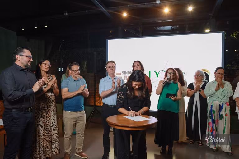 Noite de lançamento do Leilodom 2026 com assinatura de parcerias – foto 128