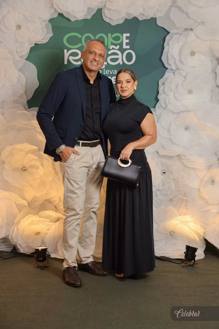 Sicredi Centro-Sul MS/BA celebra 37 anos com show beneficente em prol do Hospital de Amor de Dourados – foto 118
