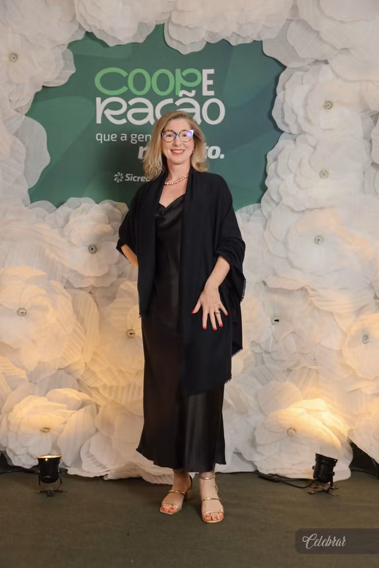 Sicredi Centro-Sul MS/BA celebra 37 anos com show beneficente em prol do Hospital de Amor de Dourados – foto 120