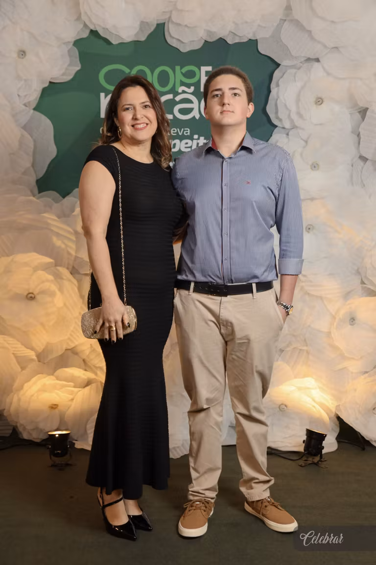 Sicredi Centro-Sul MS/BA celebra 37 anos com show beneficente em prol do Hospital de Amor de Dourados – foto 208