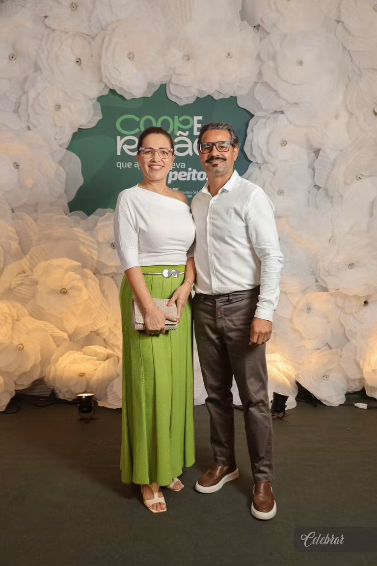 Sicredi Centro-Sul MS/BA celebra 37 anos com show beneficente em prol do Hospital de Amor de Dourados – foto 213
