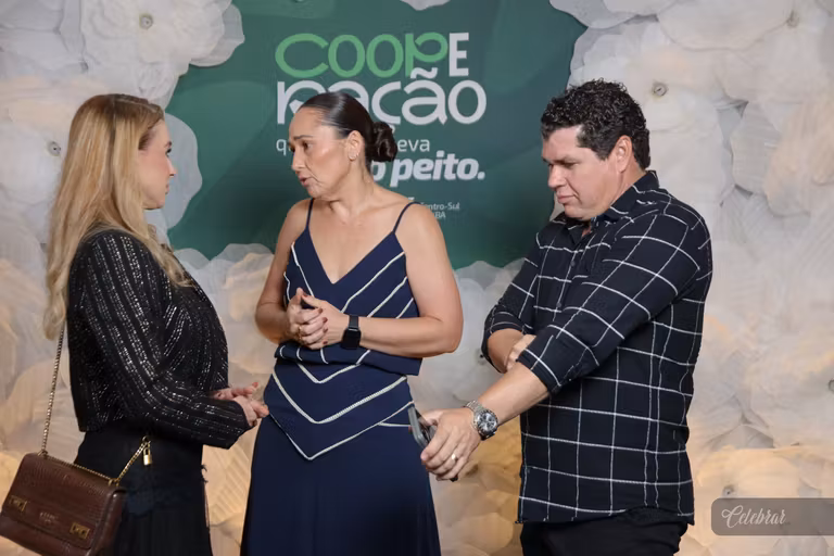 Sicredi Centro-Sul MS/BA celebra 37 anos com show beneficente em prol do Hospital de Amor de Dourados – foto 45