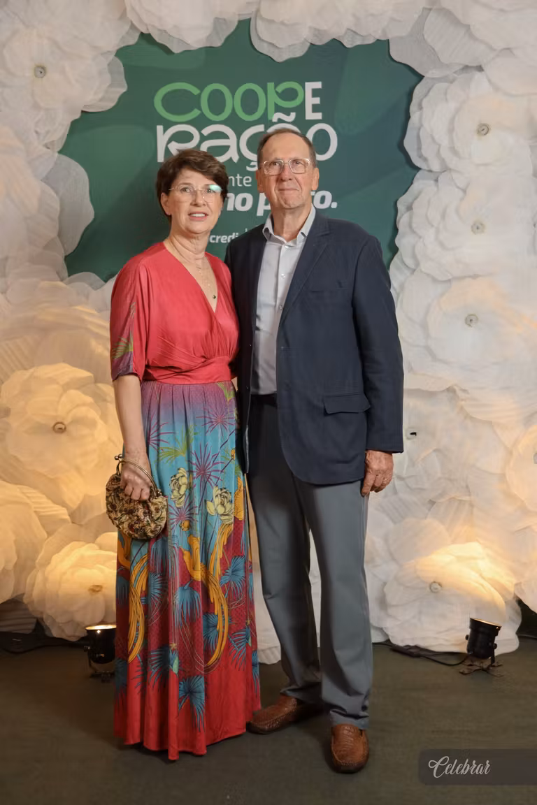 Sicredi Centro-Sul MS/BA celebra 37 anos com show beneficente em prol do Hospital de Amor de Dourados – foto 57