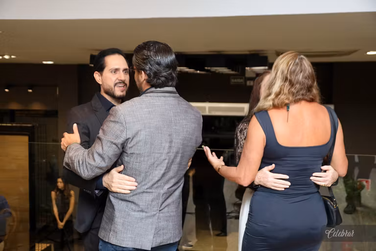 A Carluz Style inaugura sua Loja Black, trazendo para Dourados a exclusividade e a sofisticação das marcas Decortiles e Eliane. – foto 189