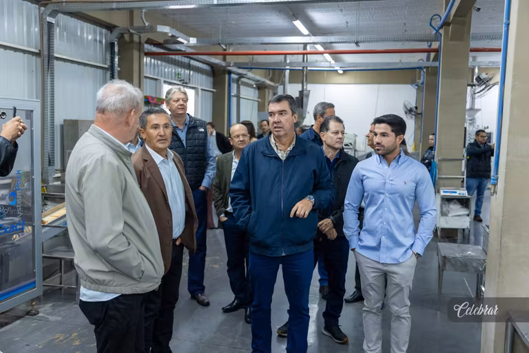 2º álbum - Donana Alimentos inaugura nova planta industrial e celebra 43 anos de crescimento e inovação na indústria sul-mato-grossense. – foto 25