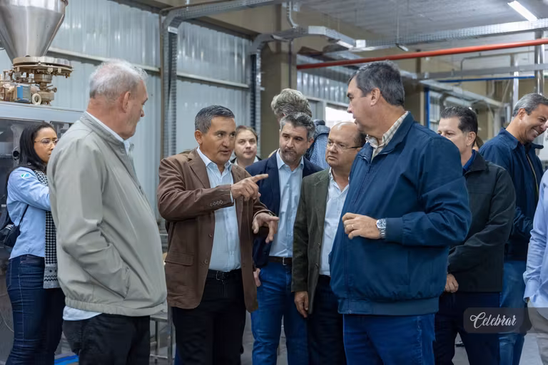 2º álbum - Donana Alimentos inaugura nova planta industrial e celebra 43 anos de crescimento e inovação na indústria sul-mato-grossense. – foto 29