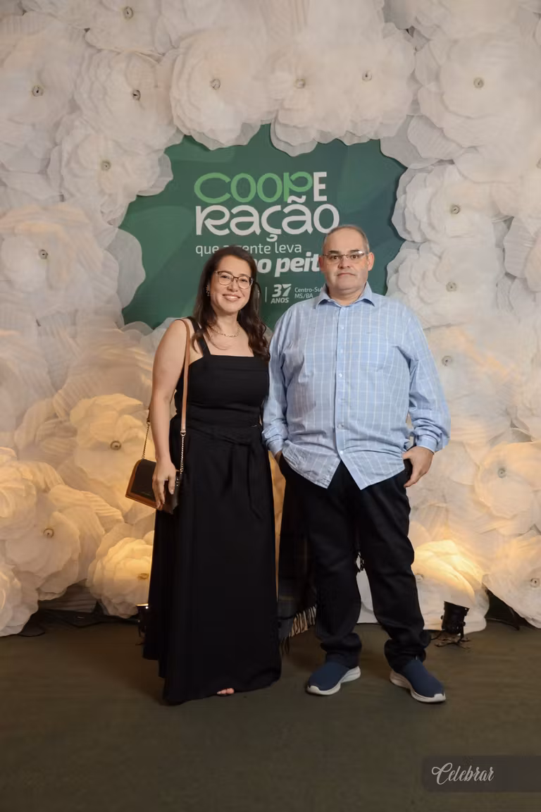 Sicredi Centro-Sul MS/BA celebra 37 anos com show beneficente em prol do Hospital de Amor de Dourados – foto 117