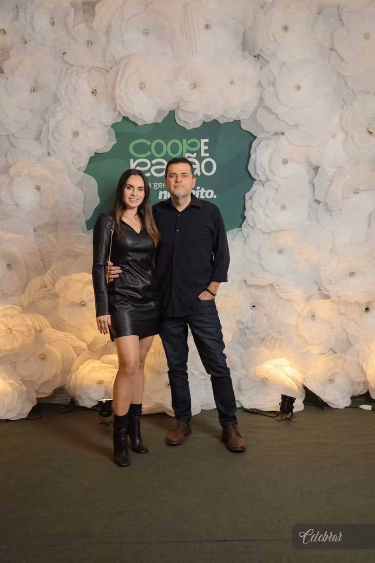 Sicredi Centro-Sul MS/BA celebra 37 anos com show beneficente em prol do Hospital de Amor de Dourados – foto 150