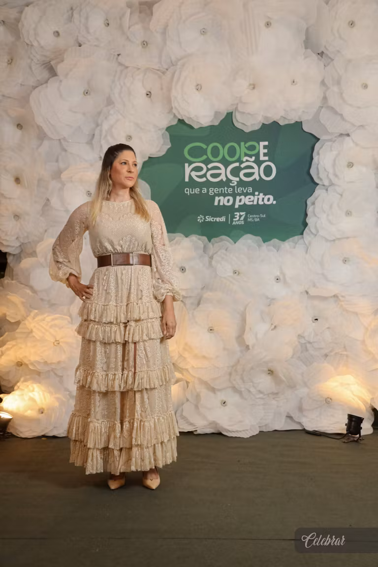 Sicredi Centro-Sul MS/BA celebra 37 anos com show beneficente em prol do Hospital de Amor de Dourados – foto 175