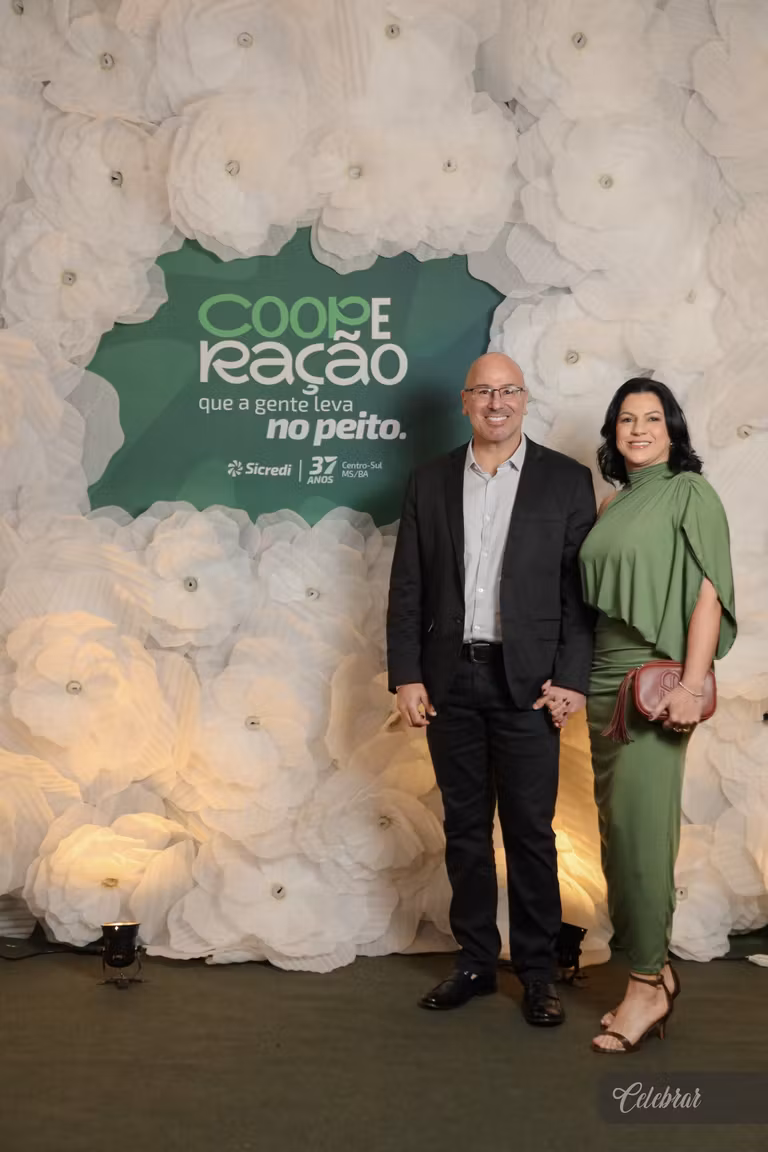 Sicredi Centro-Sul MS/BA celebra 37 anos com show beneficente em prol do Hospital de Amor de Dourados – foto 186