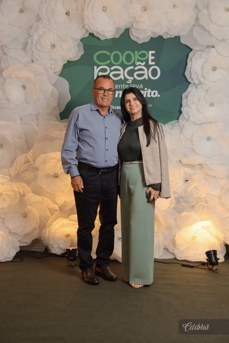 Sicredi Centro-Sul MS/BA celebra 37 anos com show beneficente em prol do Hospital de Amor de Dourados – foto 195