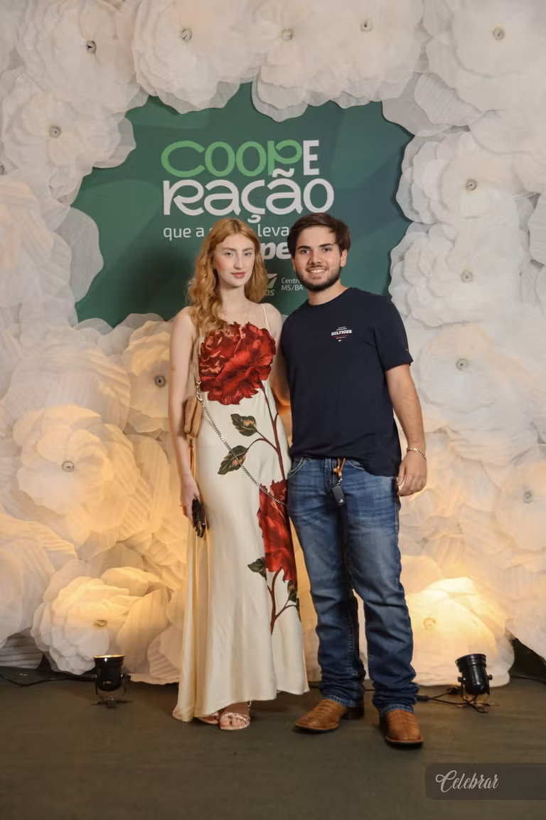 Sicredi Centro-Sul MS/BA celebra 37 anos com show beneficente em prol do Hospital de Amor de Dourados – foto 203