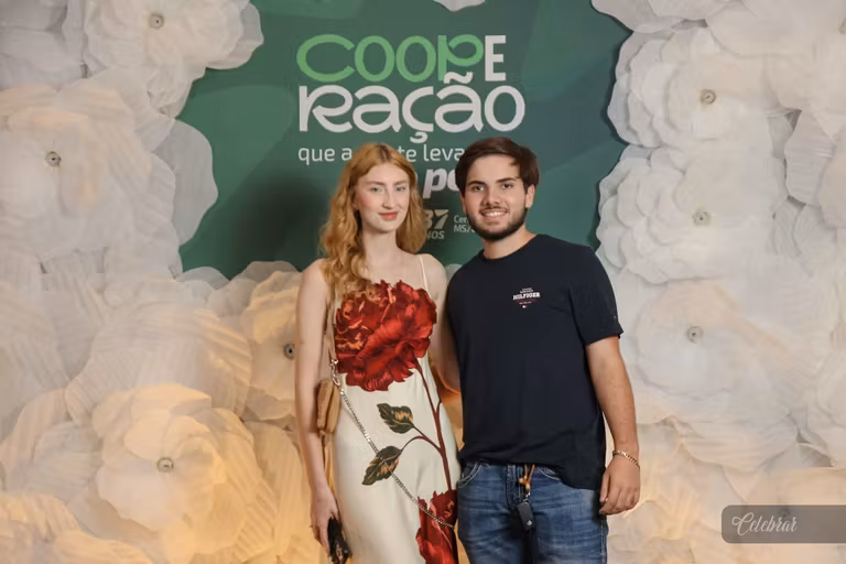 Sicredi Centro-Sul MS/BA celebra 37 anos com show beneficente em prol do Hospital de Amor de Dourados – foto 205