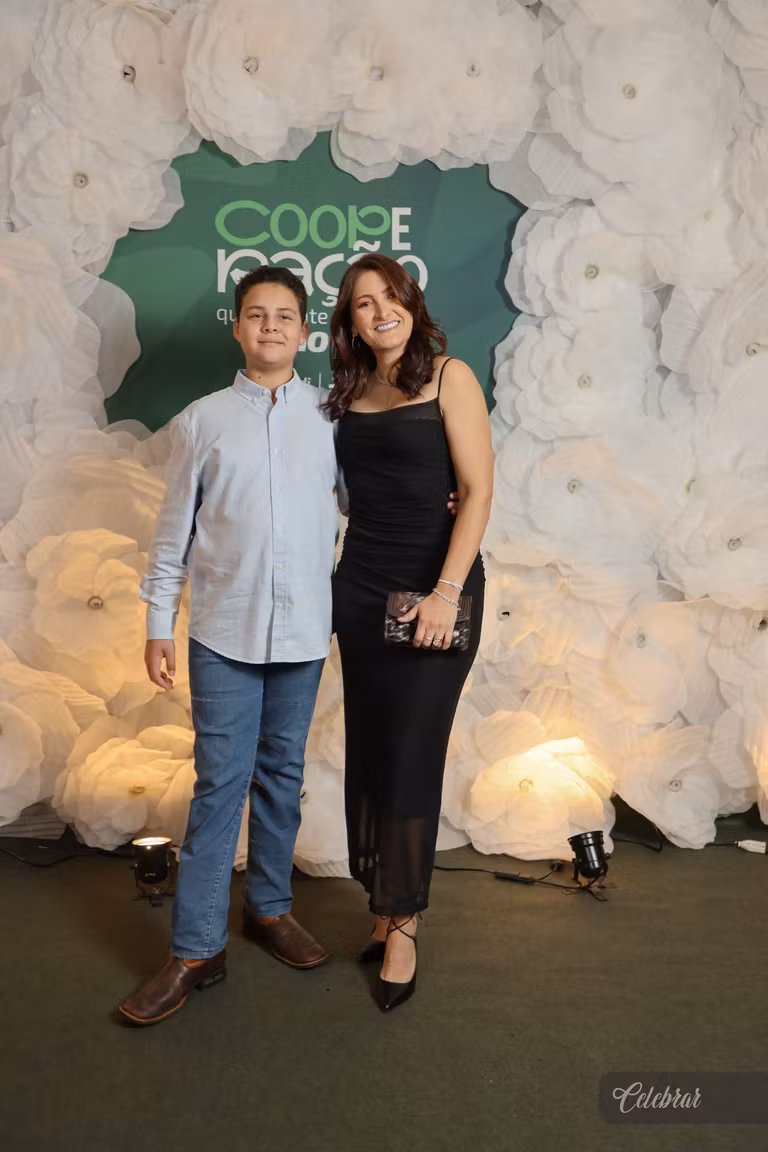 Sicredi Centro-Sul MS/BA celebra 37 anos com show beneficente em prol do Hospital de Amor de Dourados – foto 208