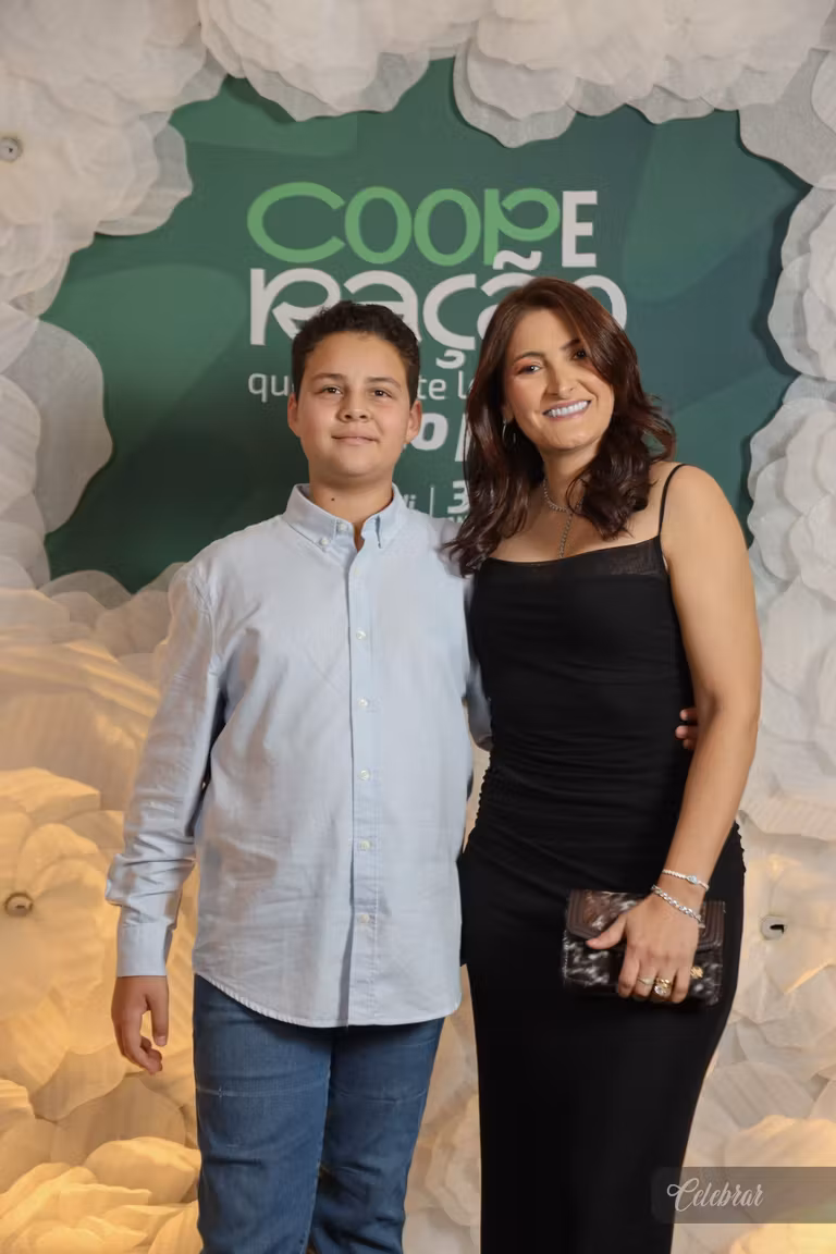 Sicredi Centro-Sul MS/BA celebra 37 anos com show beneficente em prol do Hospital de Amor de Dourados – foto 209