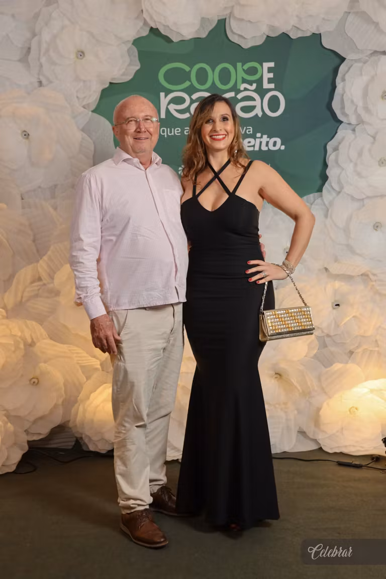 Sicredi Centro-Sul MS/BA celebra 37 anos com show beneficente em prol do Hospital de Amor de Dourados – foto 212