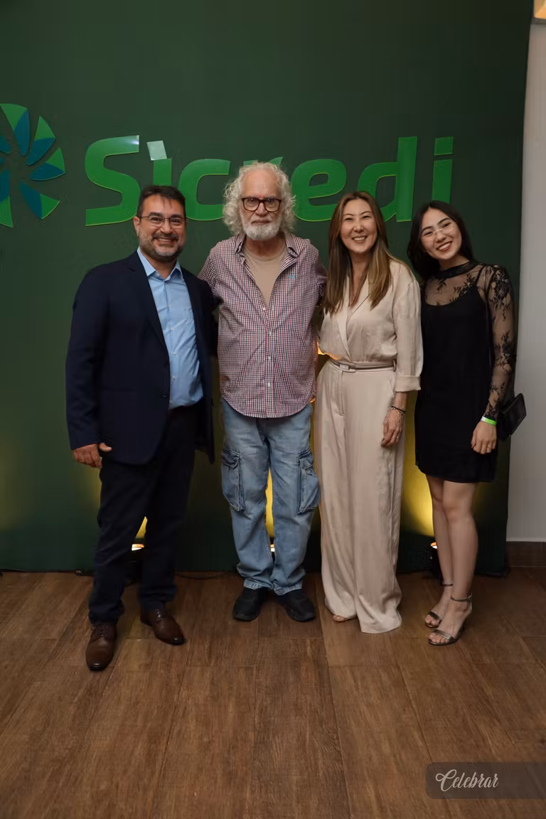 Sicredi Centro-Sul MS/BA celebra 37 anos com show beneficente em prol do Hospital de Amor de Dourados – foto 255