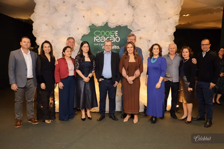 Sicredi Centro-Sul MS/BA celebra 37 anos com show beneficente em prol do Hospital de Amor de Dourados – foto 296