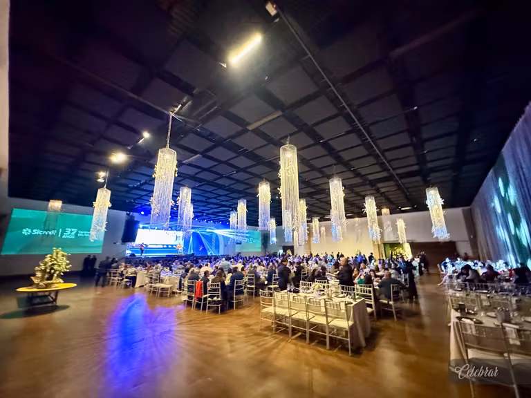 Sicredi Centro-Sul MS/BA celebra 37 anos com show beneficente em prol do Hospital de Amor de Dourados – foto 320