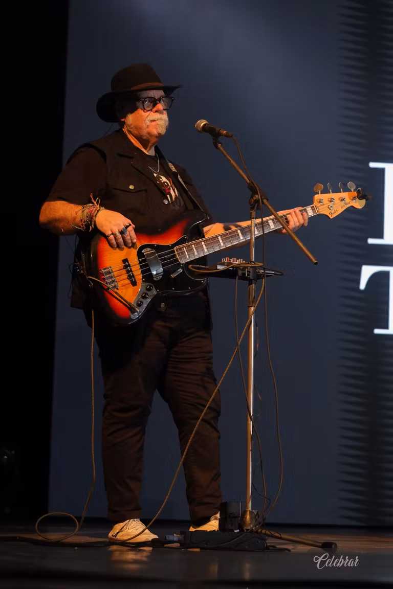 Sicredi Centro-Sul MS/BA celebra 37 anos com show beneficente em prol do Hospital de Amor de Dourados – foto 343