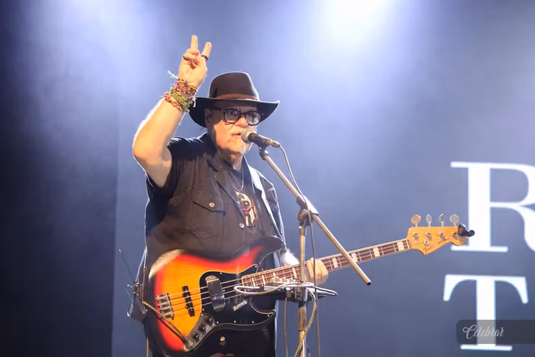 Sicredi Centro-Sul MS/BA celebra 37 anos com show beneficente em prol do Hospital de Amor de Dourados – foto 346