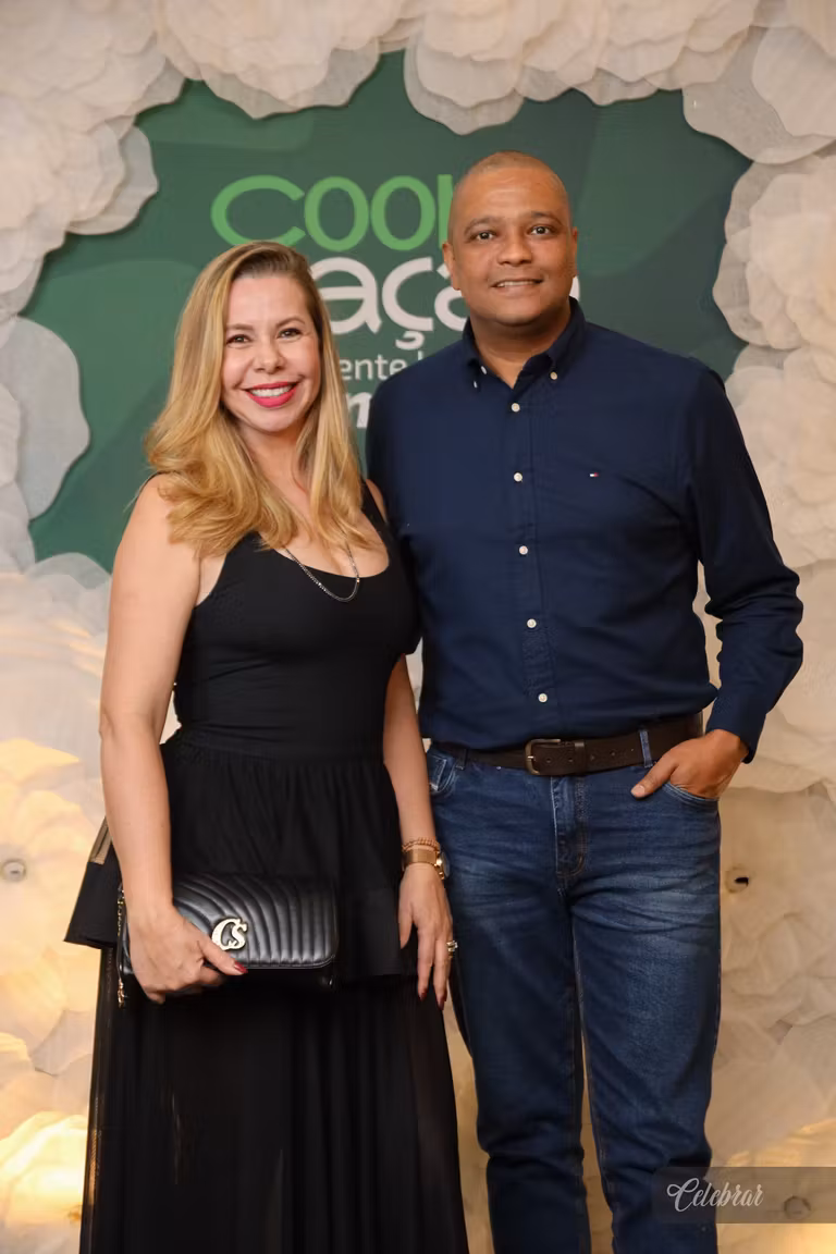 Uma noite para celebrar, cooperar e fazer o bem - 3° álbum – foto 4