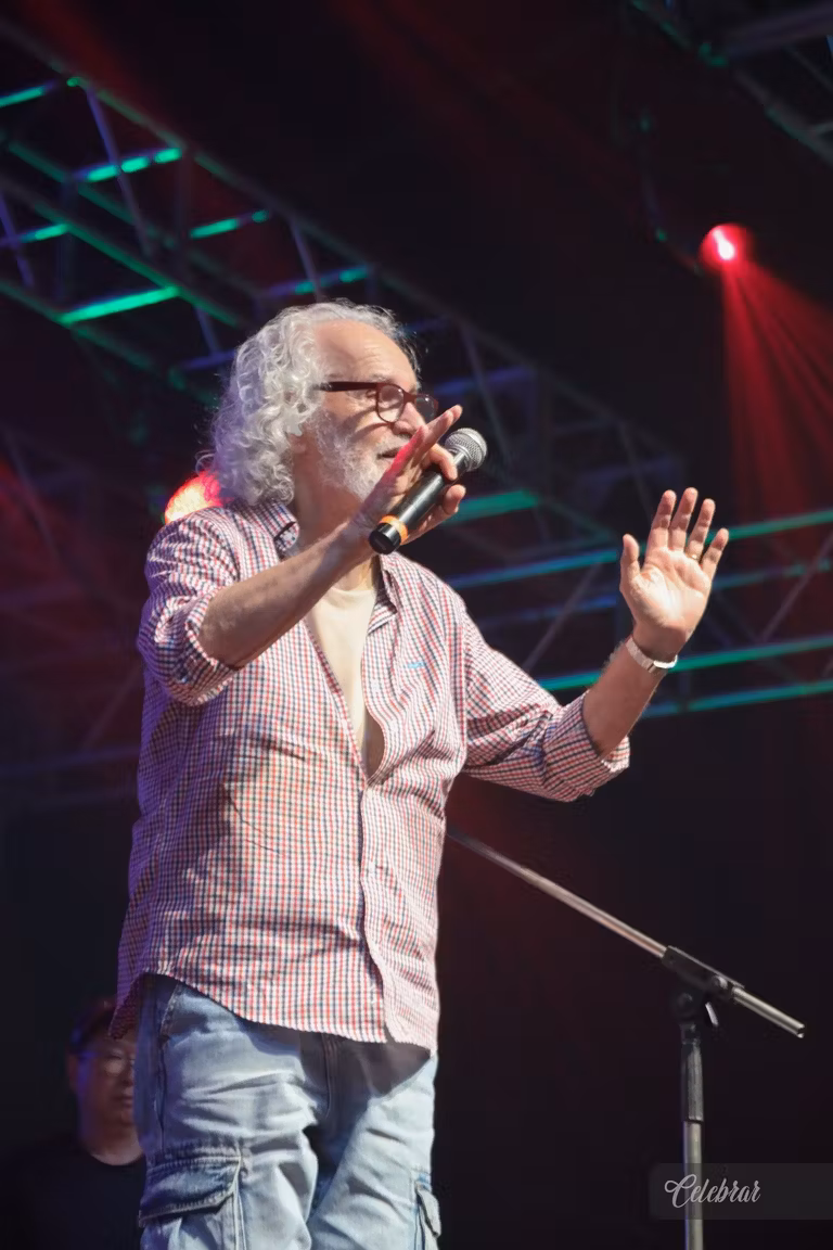 Uma noite para celebrar, cooperar e fazer o bem - 3° álbum – foto 73