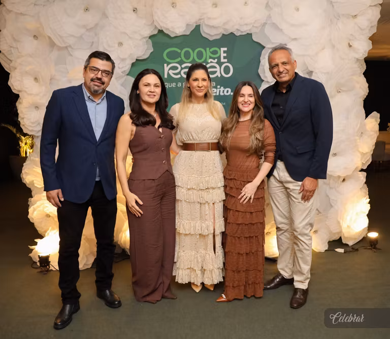 Uma noite para celebrar, cooperar e fazer o bem - 3° álbum – foto 76
