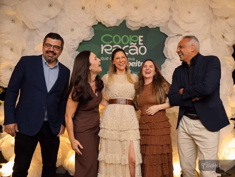 Uma noite para celebrar, cooperar e fazer o bem - 3° álbum – foto 80